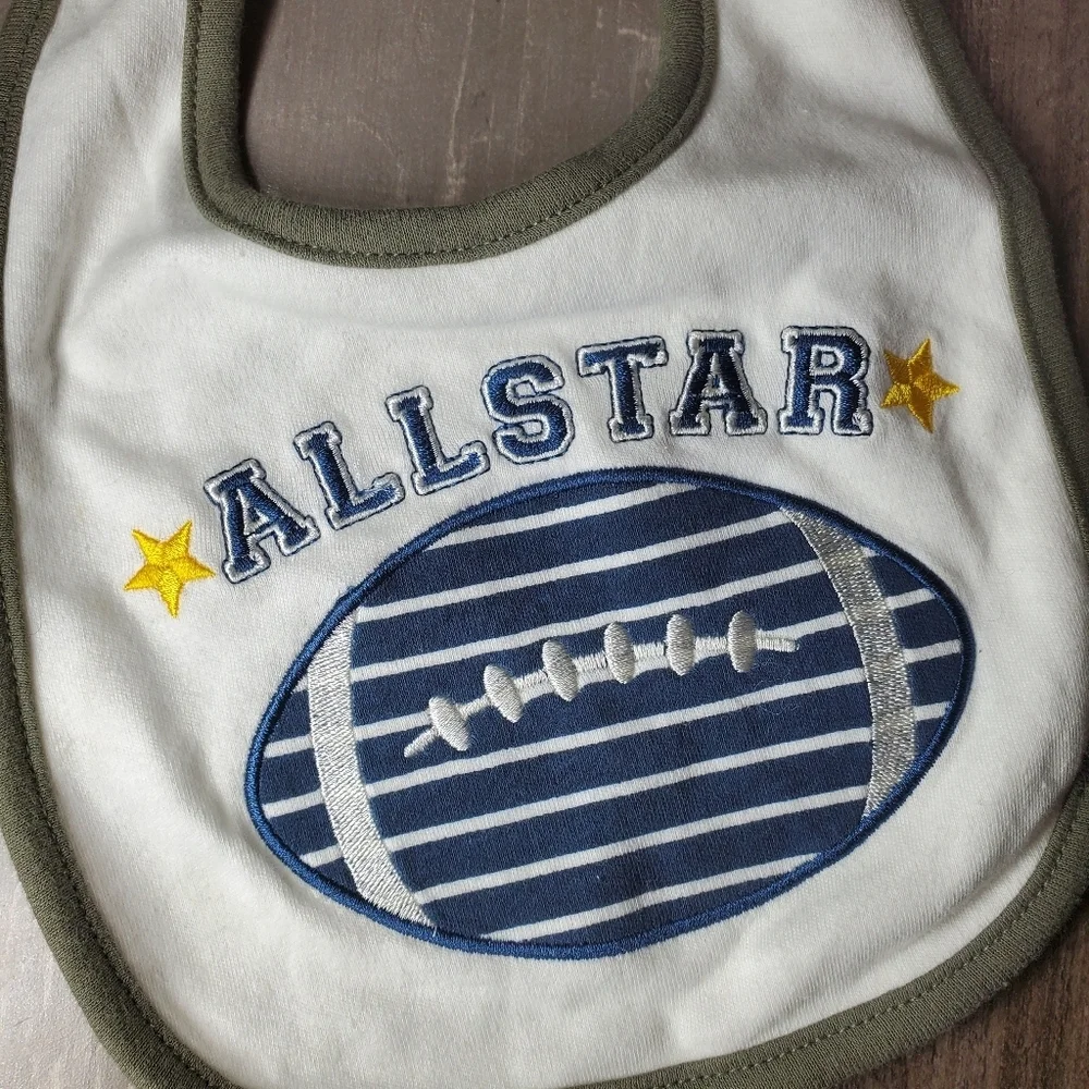 Converse All-Star Baby Boy Beanie Hat and Bib Bundle Size 0-6m NWOT